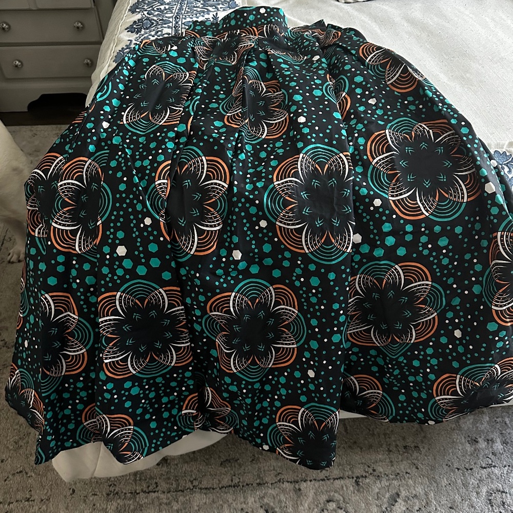 Francis and Benedict skirt size small